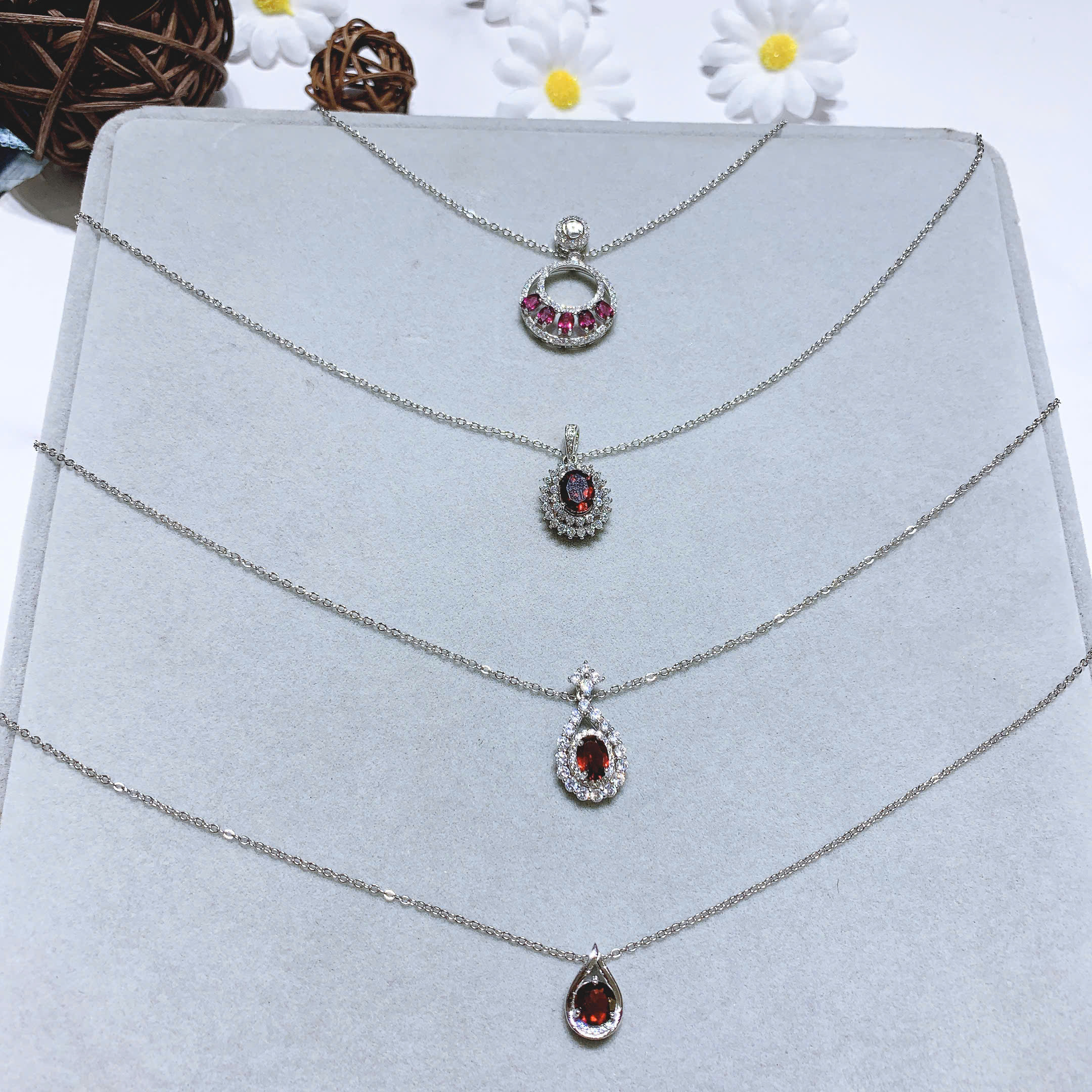 Dây chuyền Garnet tự nhiên cao cấp